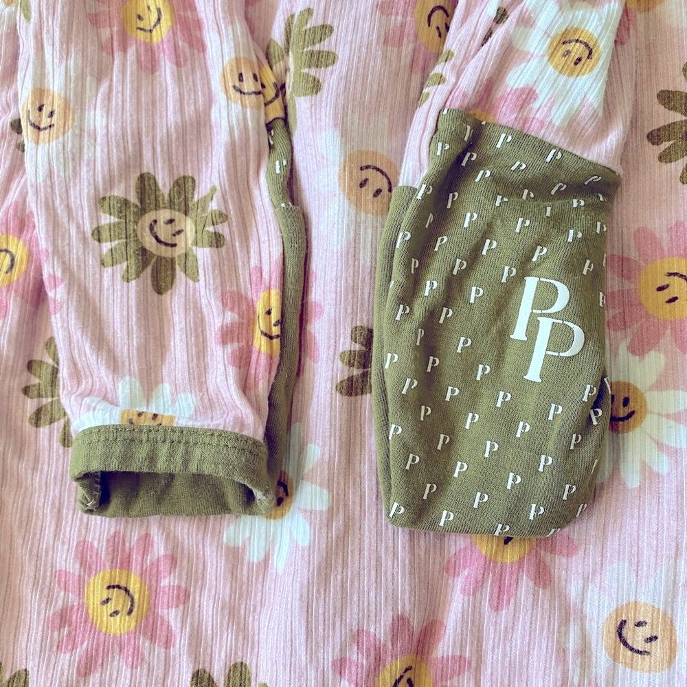 NWOT Posh Peanut Flower Power Smile One Piece Size 2T - Picture 5 of 6